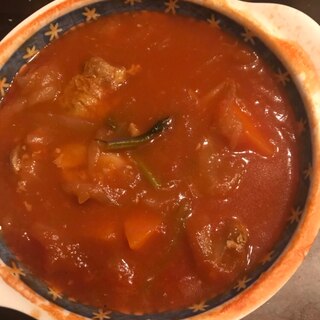 鶏肉のトマト煮込み